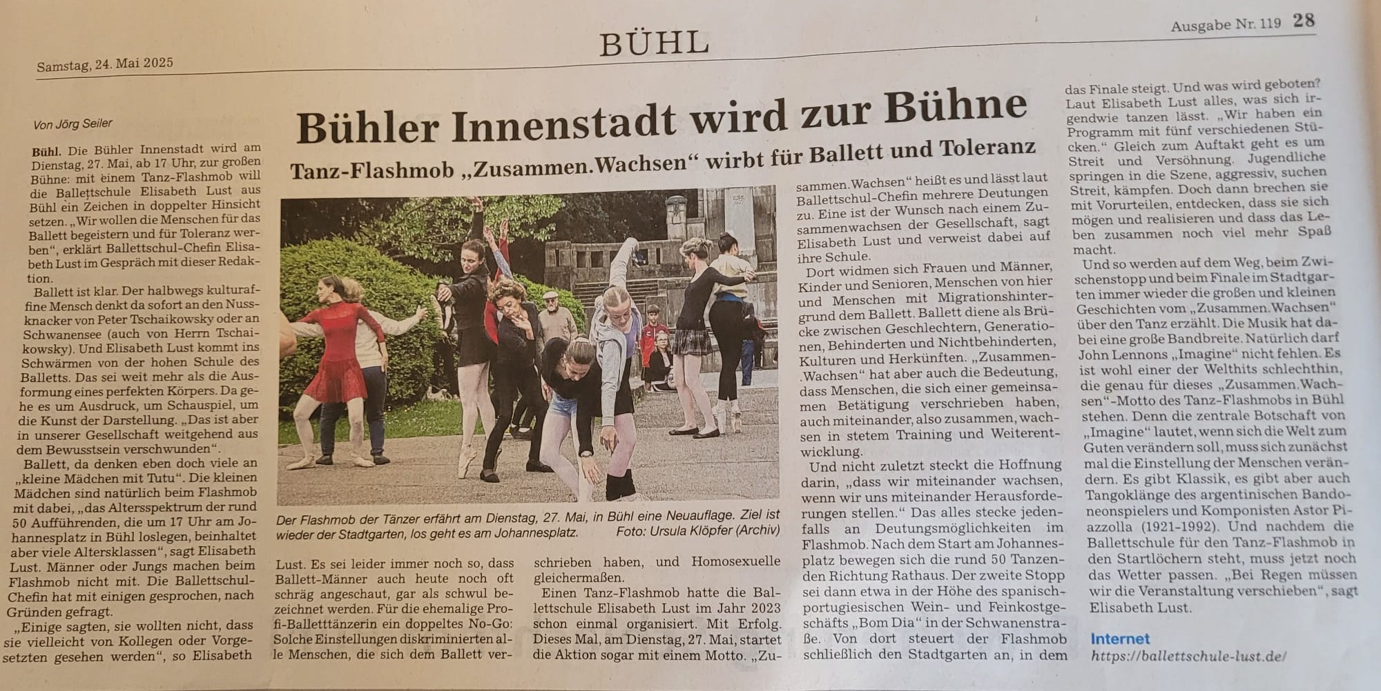 Ballettschule tanzt draußen