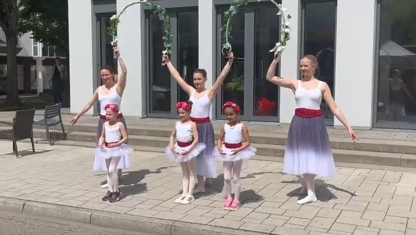 Ballett Lakmé Blumenbogen